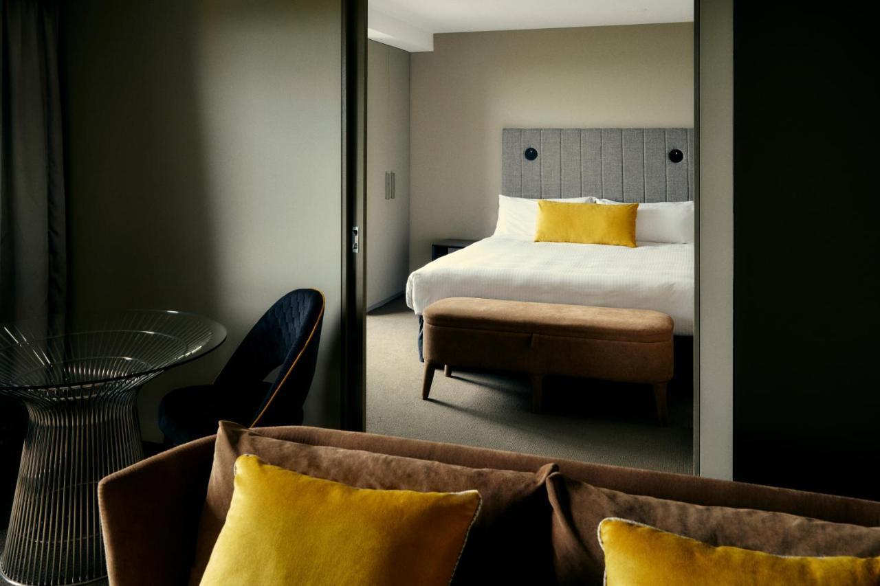 Hotel The Kinson Melbourne City Exterior foto A suite at the hotel